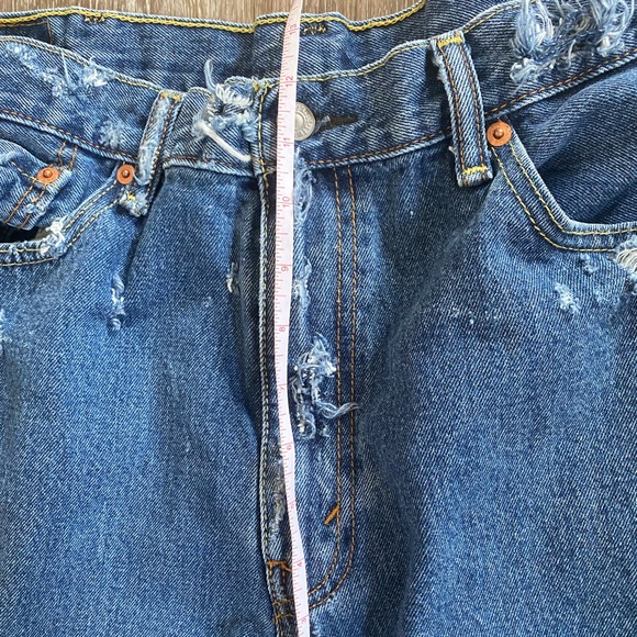 LEVIS vintage distressed short (too big for me) :( - Picture 6 of 14